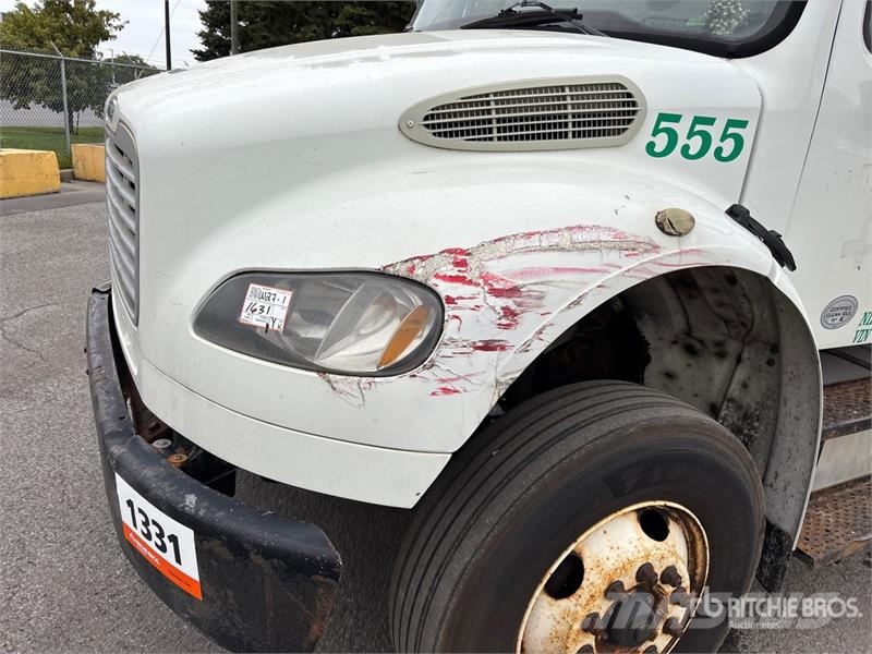 Freightliner M2 106 4x2 Van Truck Furgoonautod