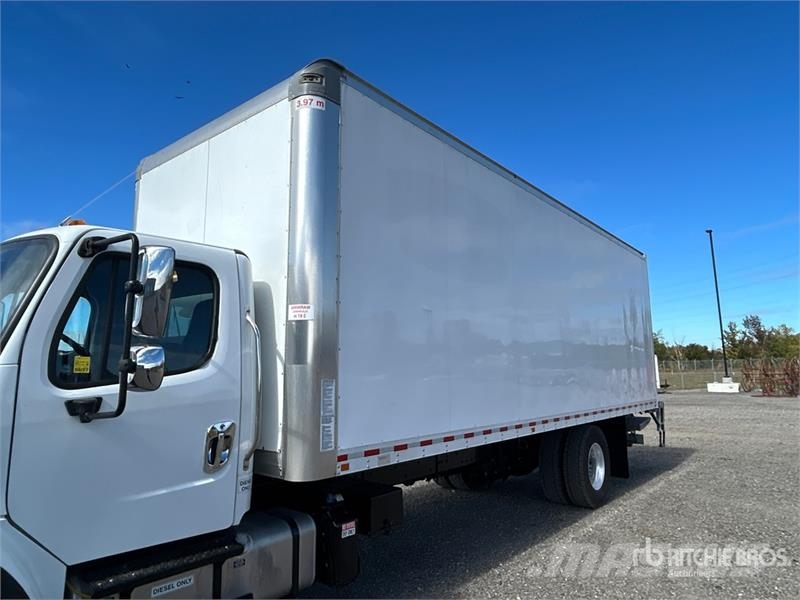 Freightliner M2 106 4x2 Van Truck Sanduk kamioni
