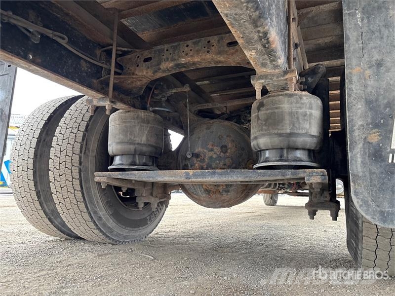 Freightliner M2 106 4x2 Van Truck Box trucks
