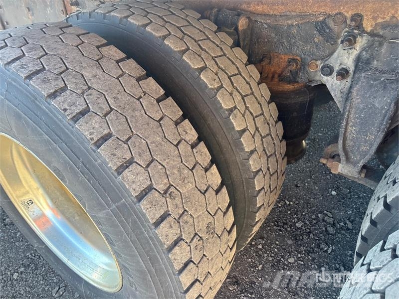 Freightliner M2 106 6x4 Van Truck Dobozos teherautók