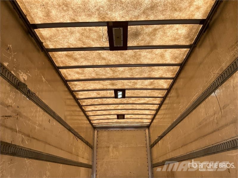 Freightliner M2 106 6x4 Van Truck Sanduk kamioni
