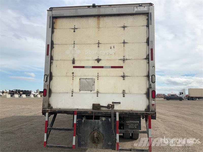 Freightliner M2 106 6x4 Van Truck Sanduk kamioni