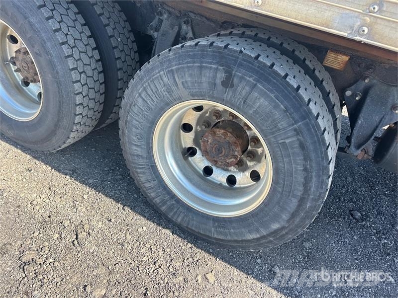 Freightliner M2 106 6x4 Van Truck Dobozos teherautók
