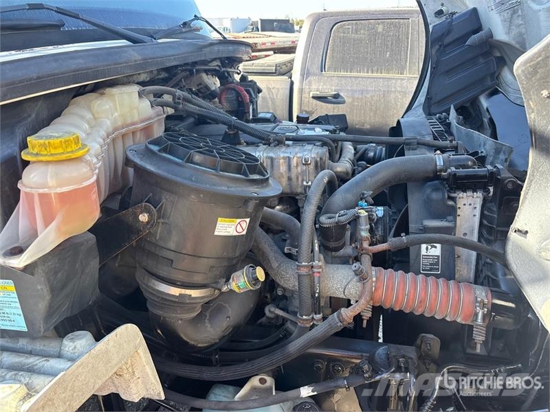 Freightliner M2 106 6x4 Van Truck Dobozos teherautók