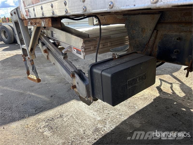 Freightliner M2 106 6x4 Van Truck Box trucks