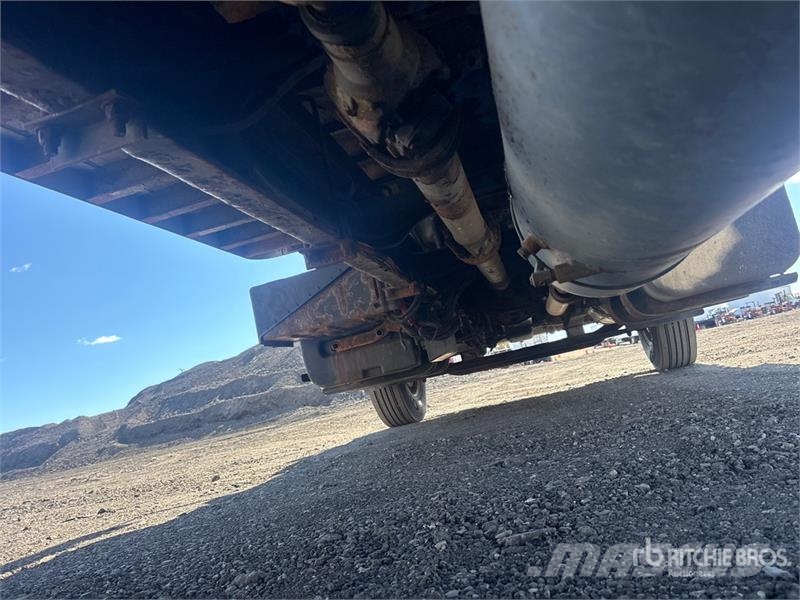 Freightliner M2 106 6x4 Van Truck Dobozos teherautók