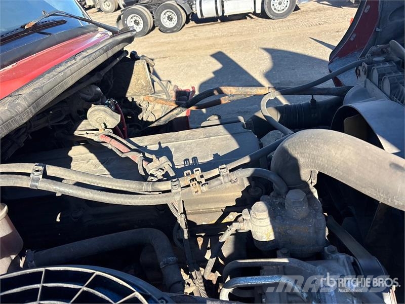 Freightliner M2 112 Скиповые погрузчики