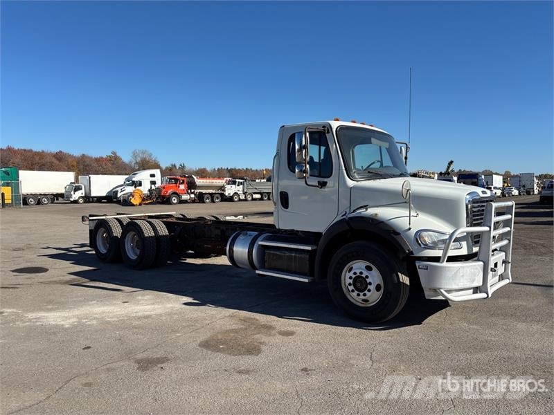Freightliner M2 112 Kabine i unutrašnjost