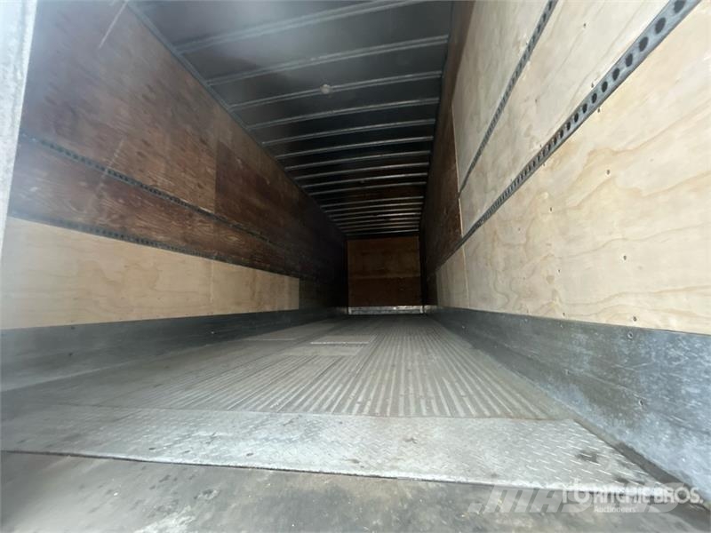 Freightliner M2 112 Camiões de caixa fechada
