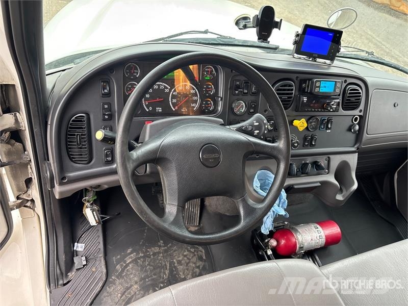 Freightliner M2 112 Camion cassonati