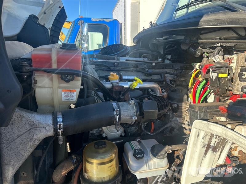 Freightliner M2 112 Lastbil - Gardin