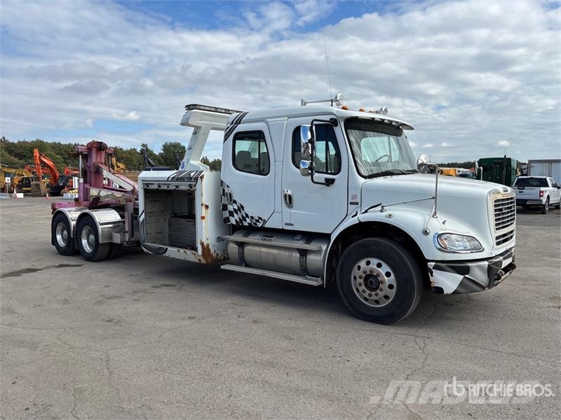 Freightliner M2 112 レッカー車