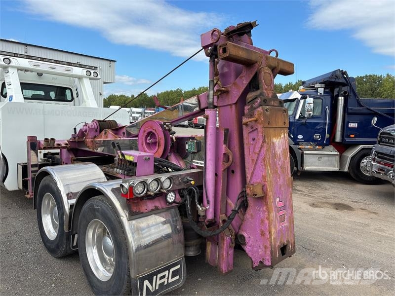 Freightliner M2 112 レッカー車