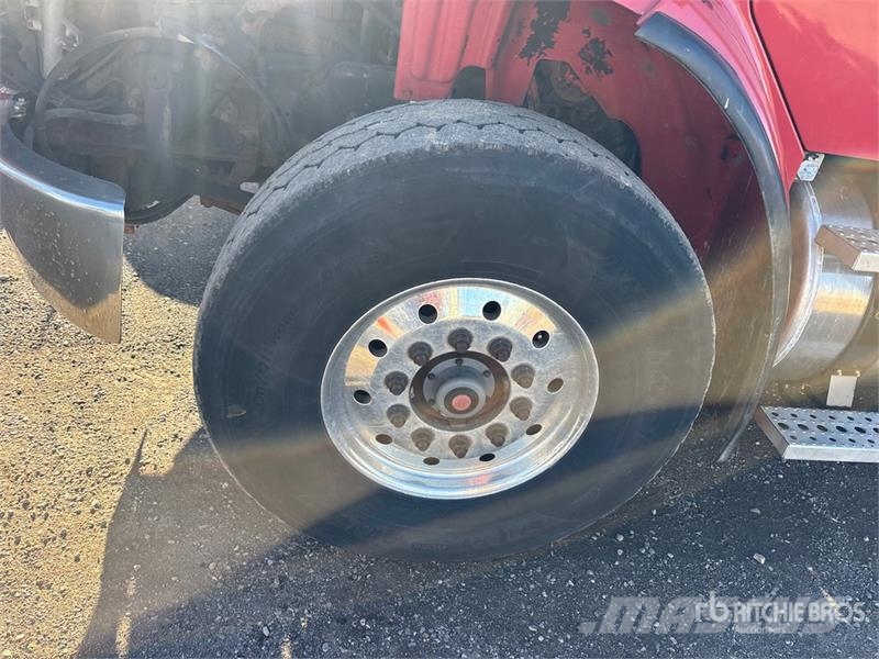 Freightliner M2 112 Скиповые погрузчики