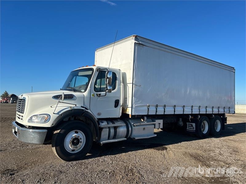 Freightliner M2 112 Тентованные грузовики