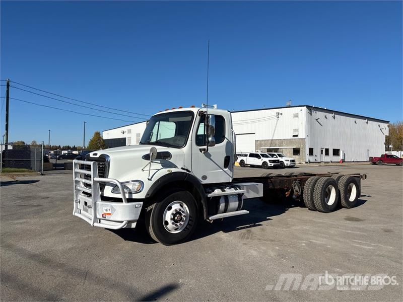 Freightliner M2 112 Kabine i unutrašnjost
