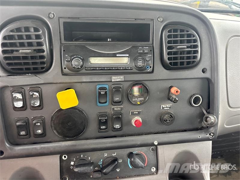 Freightliner M2 112 Kabīnes un interjers