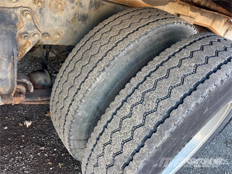 Freightliner M2 112 Скиповые погрузчики