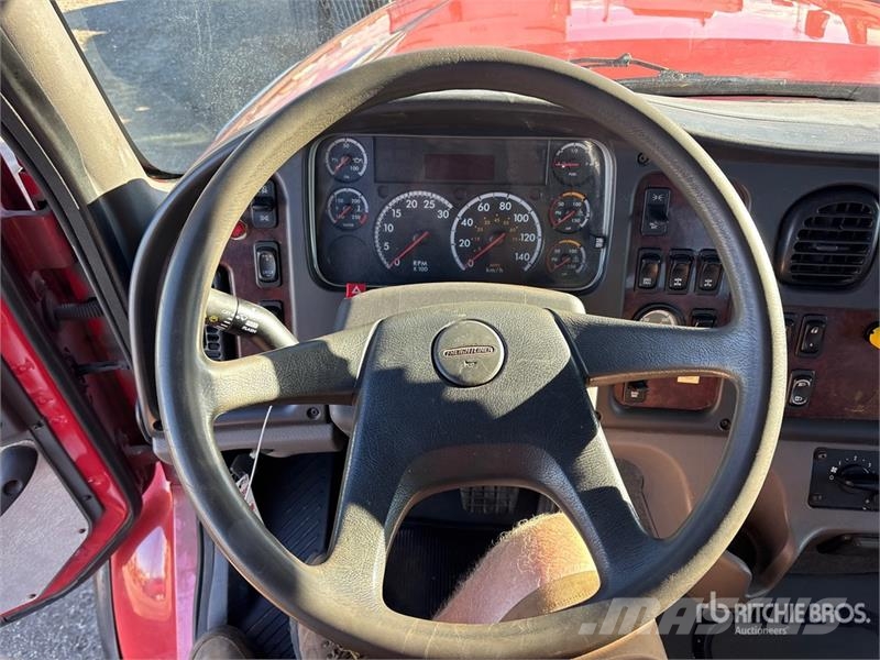 Freightliner M2 112 Скиповые погрузчики