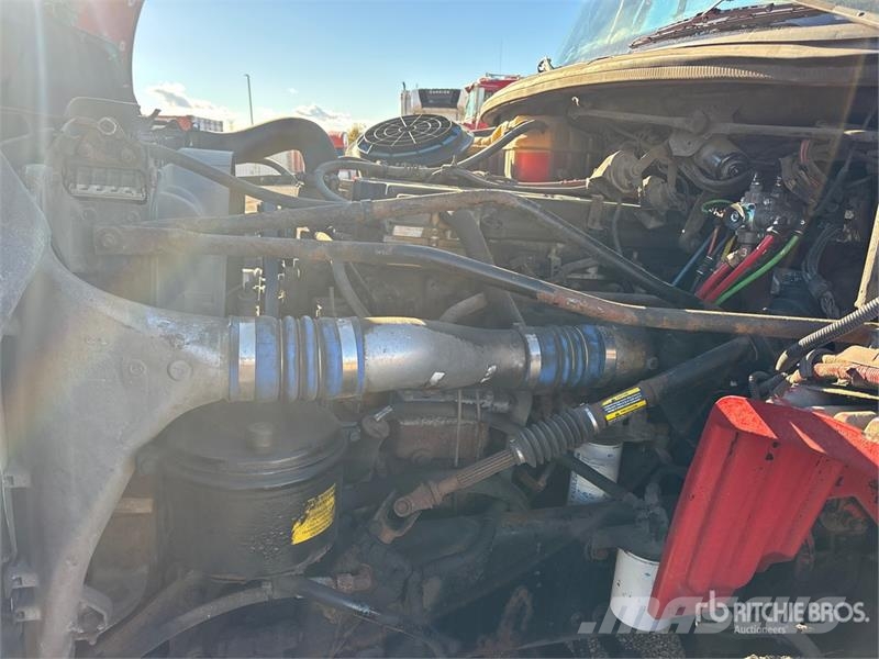 Freightliner M2 112 Скиповые погрузчики