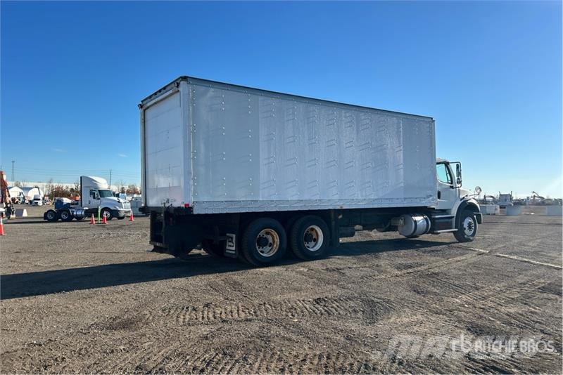Freightliner M2 112 Lastbil - Gardin