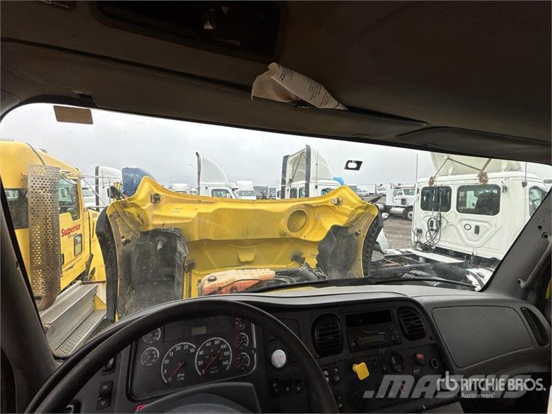 Freightliner M2 112 Kabīnes un interjers
