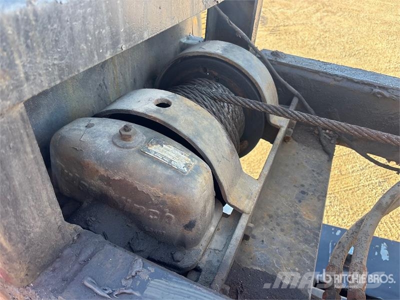 Freightliner M2 112 Скиповые погрузчики