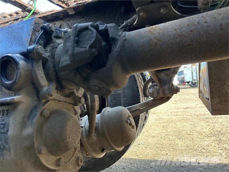 Freightliner M2 112 Truck Tractor Units