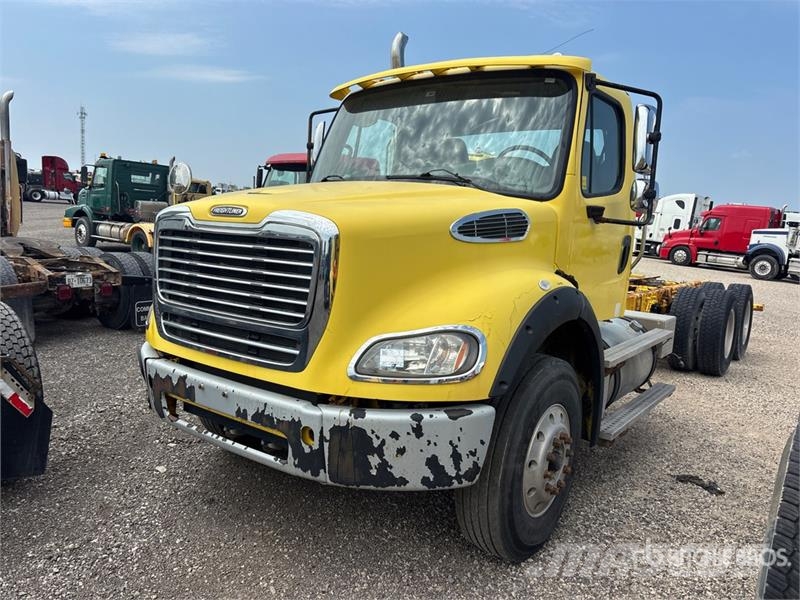 Freightliner M2 112 Kabīnes un interjers