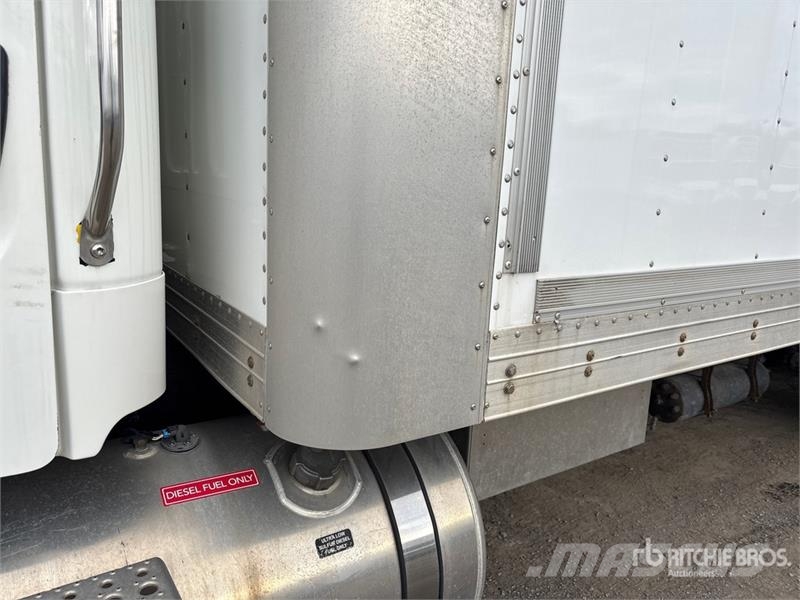 Freightliner M2 112 Camion cassonati