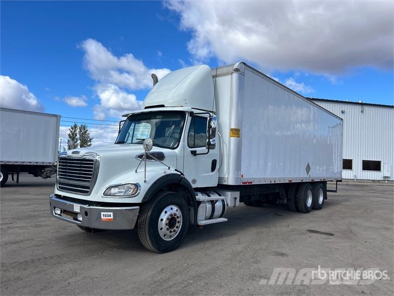 Freightliner M2 112 Tovornjaki zabojniki