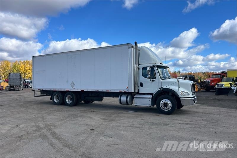 Freightliner M2 112 Tovornjaki zabojniki