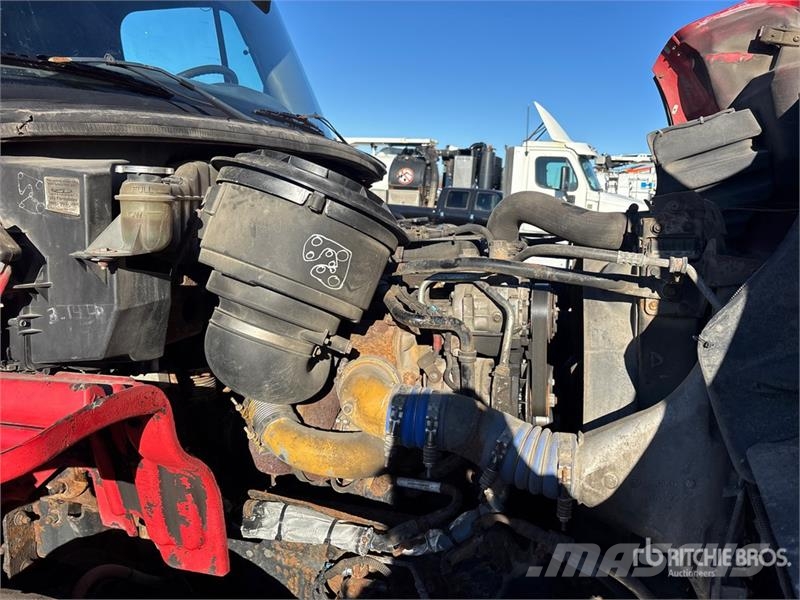 Freightliner M2 112 Скиповые погрузчики