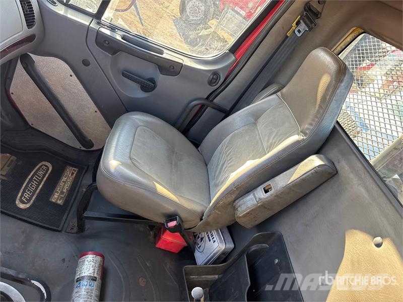 Freightliner M2 112 Скиповые погрузчики