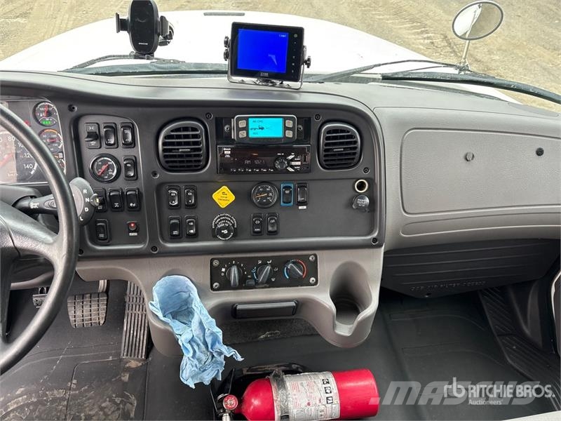 Freightliner M2 112 Camion cassonati