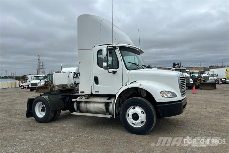 Freightliner M2 112 Nyergesvontatók
