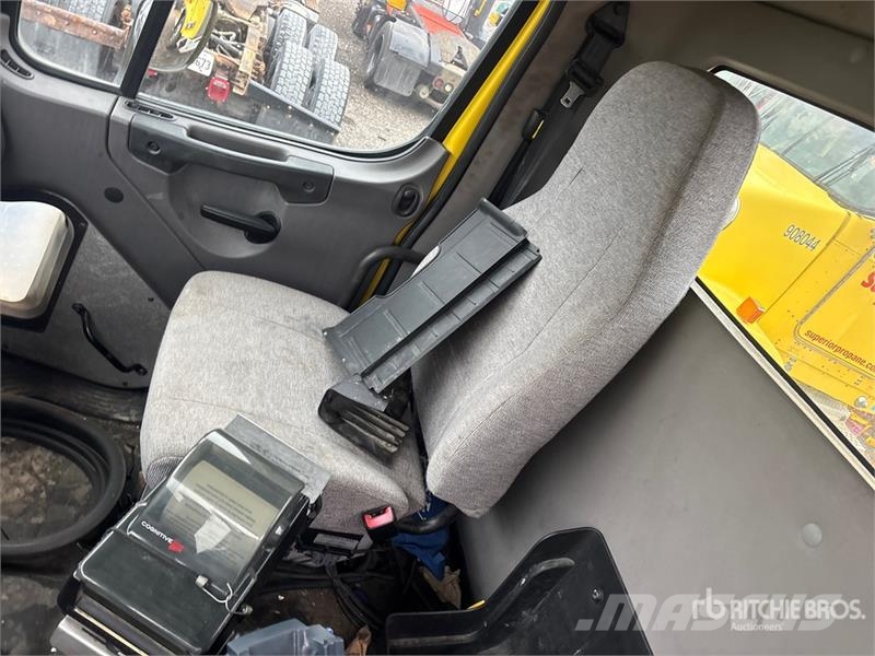 Freightliner M2 112 Kabīnes un interjers