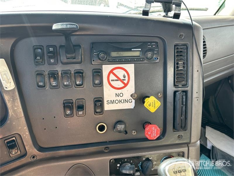 Freightliner M2 112 Truck Tractor Units