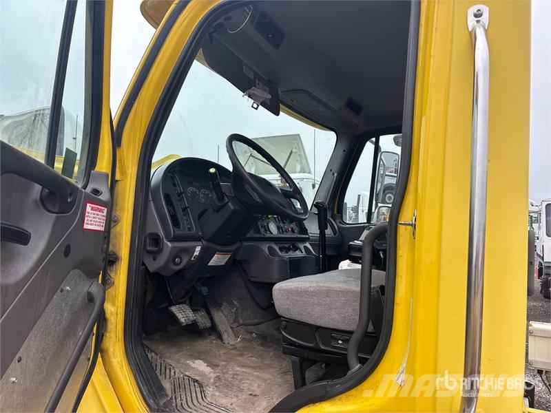 Freightliner M2 112 Kabīnes un interjers