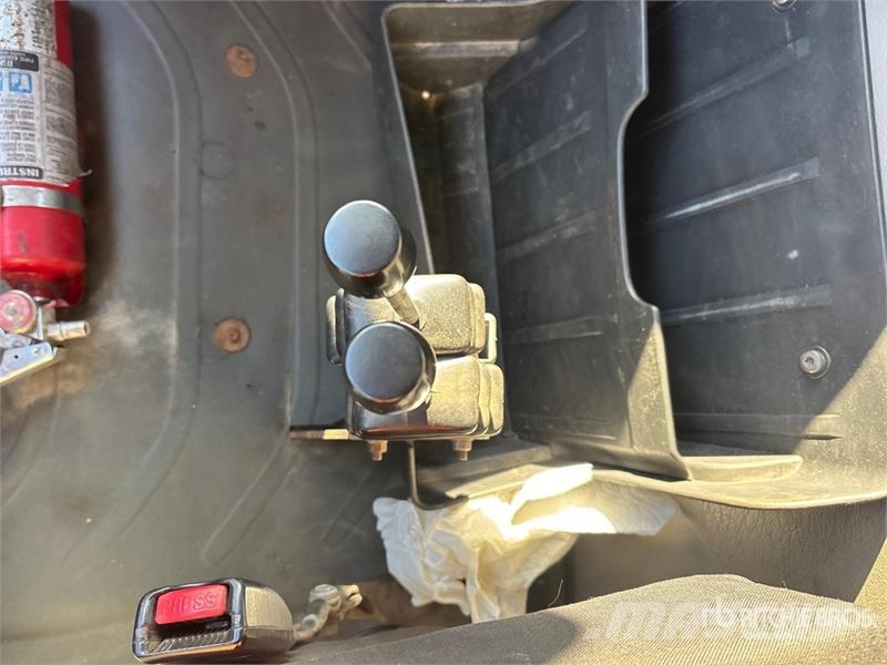 Freightliner M2 112 Скиповые погрузчики