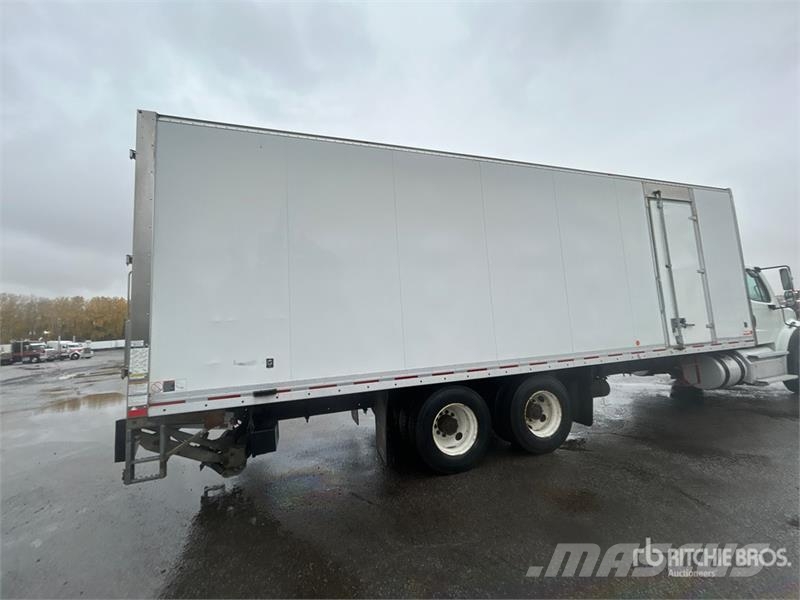 Freightliner M2 112 Camiões de caixa fechada