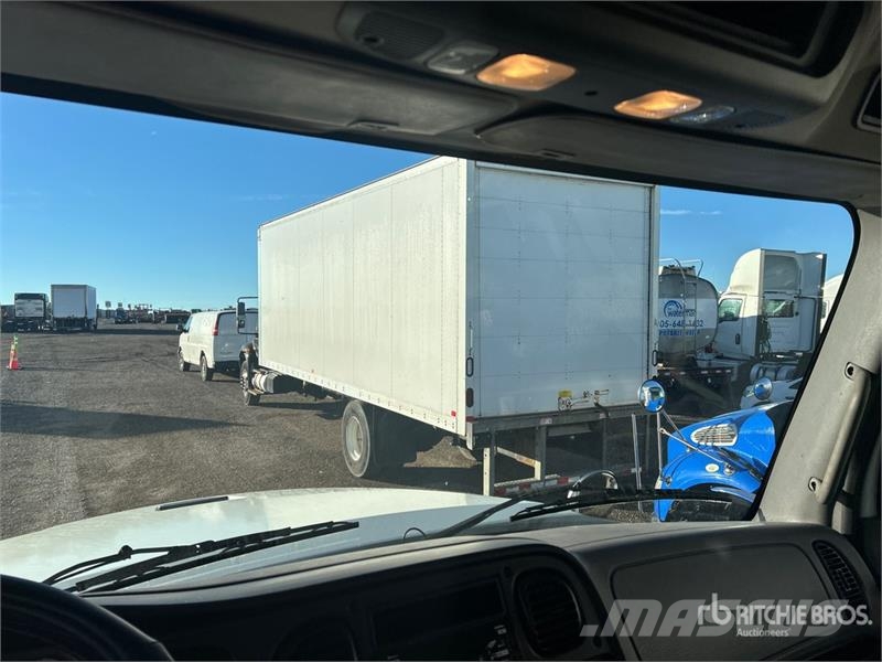 Freightliner M2 112 Lastbil - Gardin