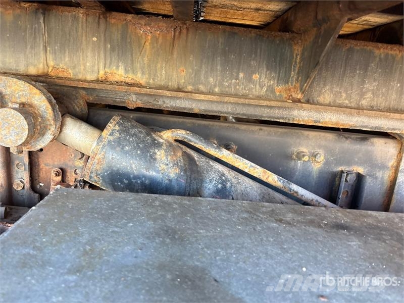 Freightliner M2 112 Скиповые погрузчики