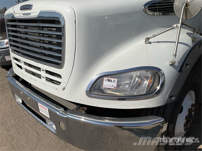 Freightliner M2 112 Sanduk kamioni