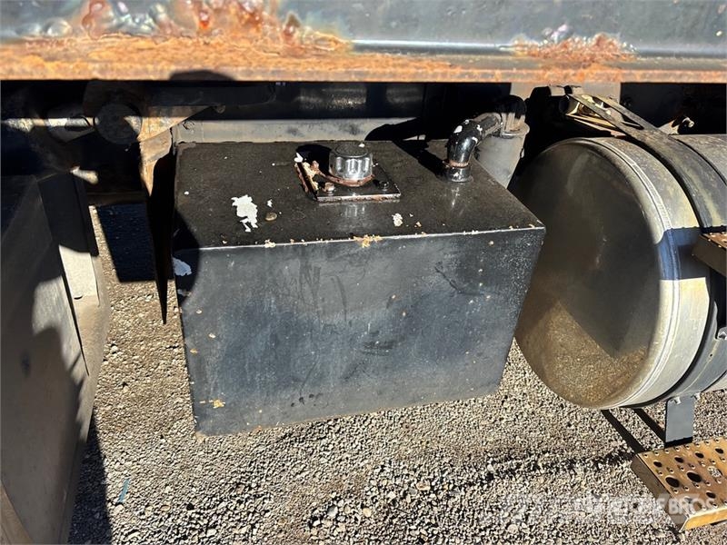 Freightliner M2 112 Скиповые погрузчики