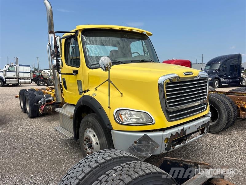 Freightliner M2 112 Kabīnes un interjers