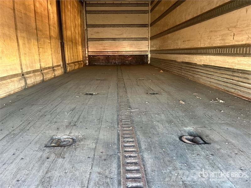 Freightliner M2 112 Lastbil - Gardin