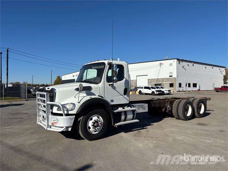 Freightliner M2 112 Kabine i unutrašnjost
