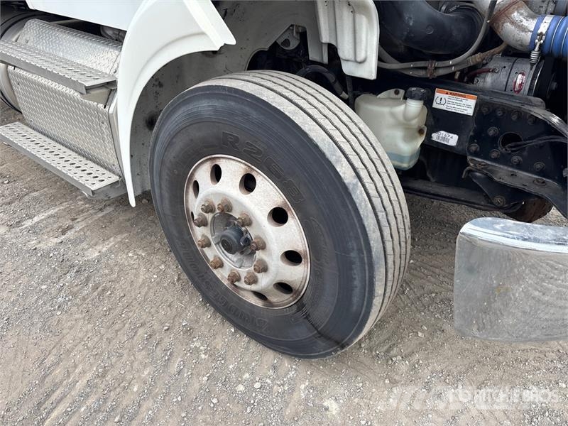 Freightliner M2 112 Camion cassonati