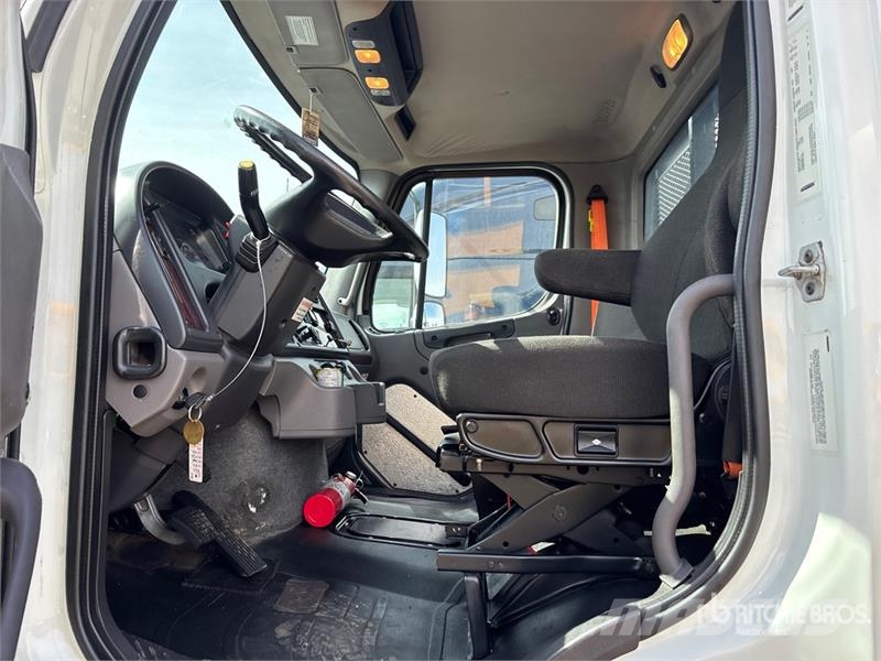 Freightliner M2 112 6x4 Flatbed Truck Lava-kuorma-autot